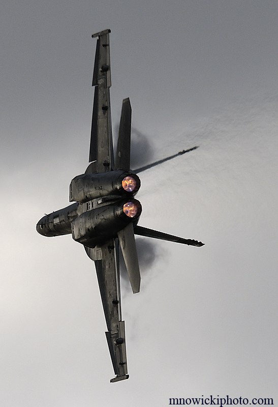 F-18.jpg - F-18