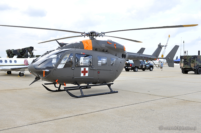 _DSC3525.jpg - UH-72A Lakota 08-72057