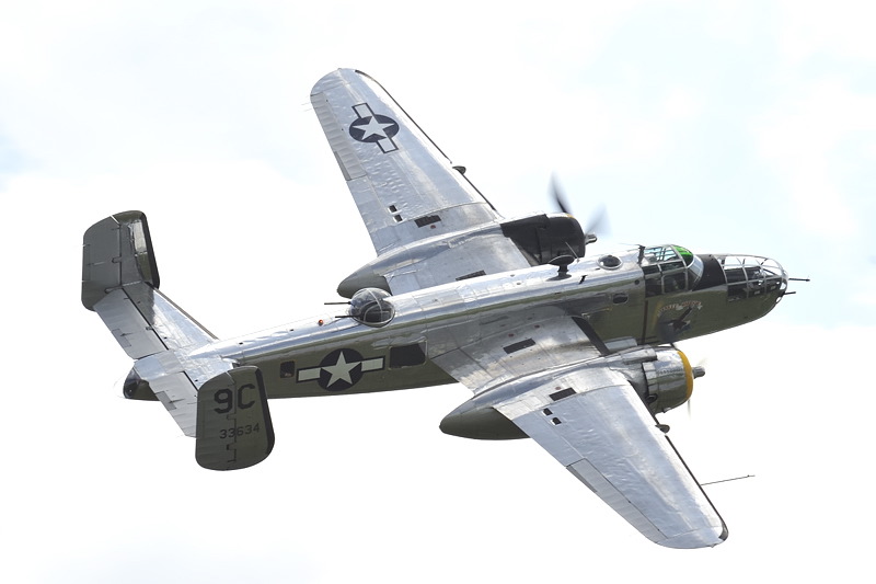B-25.jpg - B-25