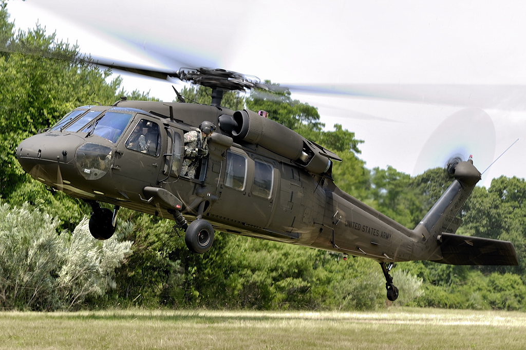 Pic.1.jpg - Sikorsky UH-60L Black Hawk  S-70A
