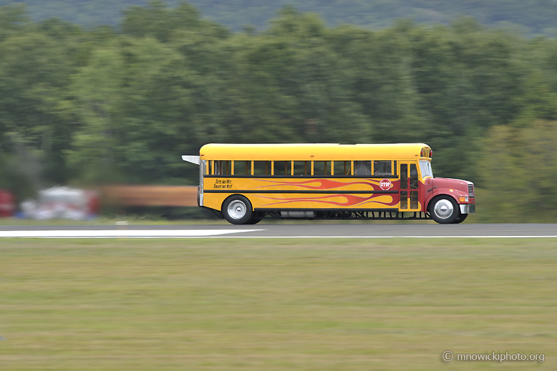 _D3S1084.jpg - Jet-Powered School Bus