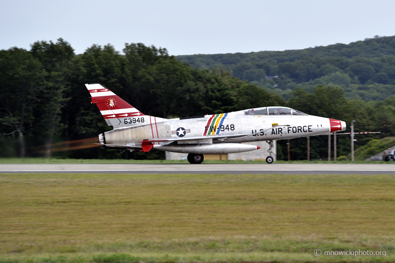 _D3S1118.jpg - North American F-100F Super Sabre   N2011V    (2)