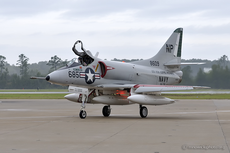 _DD39469.jpg - Douglas A-4B Skyhawk   N49WH