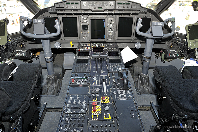 _D3S5141.jpg - C-27J Spartan 09-27018 cockpit