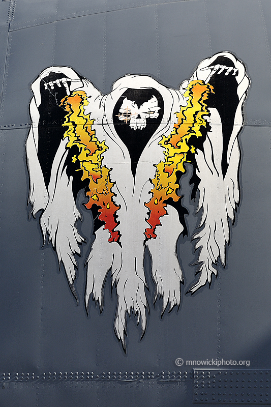 _D3S7305.jpg - AC-130U Spooky 92-0253  emblem "Ghostriders"