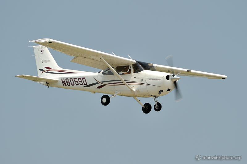 _D3S0245.jpg - Cessna Skyhawk C172/G  N6059D
