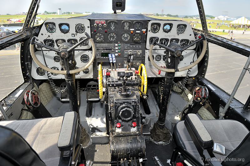 _D3S1528.jpg - Curtiss Wright C-46F Commando  cockpit  N78774