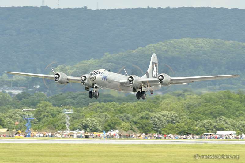 _D3S2498.jpg - Boeing B-29A Superfortress  NX529B   3