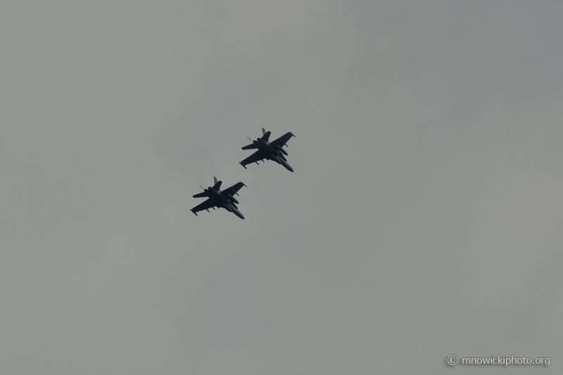 _D3S0134_1.jpg - Out of range.Two F/A18 from NAS Oceana.