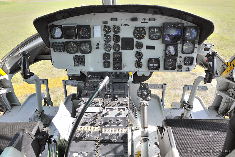 _D3S7995.jpg - Bell UH-1H Huey N624HF cockpit