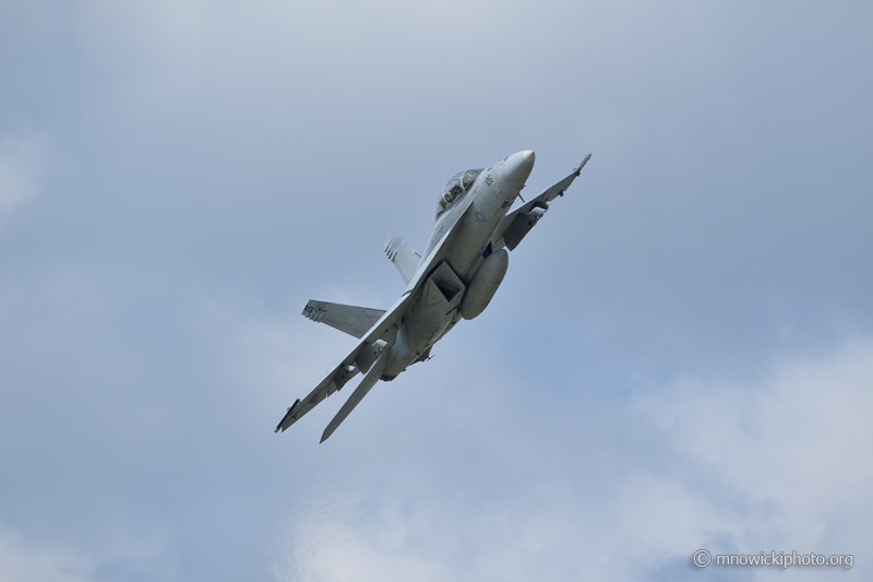 _D4S4076.jpg - Boeing F/A-18F Super Hornet 166667 AC-105 from VF-32