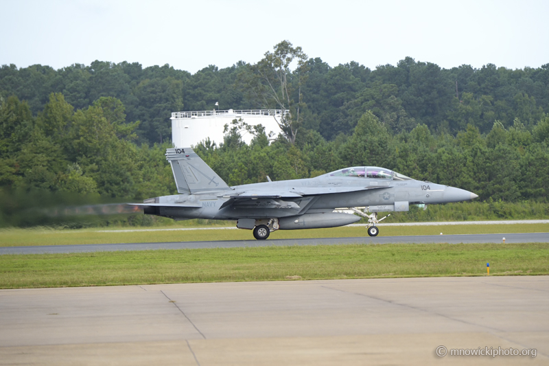 _D4S5784.jpg - Boeing F/A-18F Super Hornet 166665 AC-104