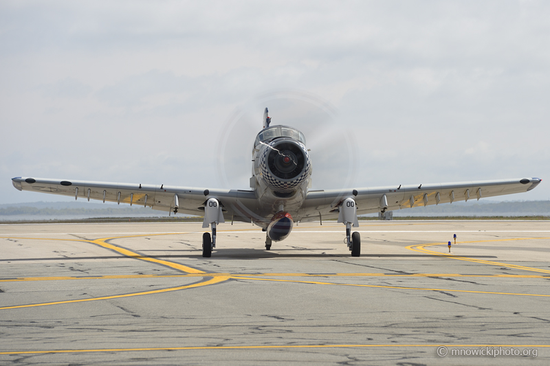 _DFF4114.jpg - Douglas EA-1E Skyraider   N188RH