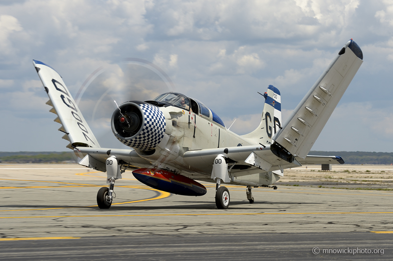 _DFF4948.jpg - Douglas EA-1E Skyraider   N188RH   5