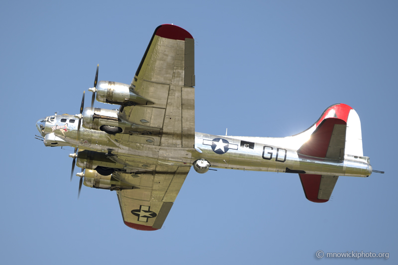 _D4S3076.jpg - Boeing B-17G Flying Fortress    N3193G  3