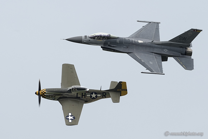 _D4B4503 copy.jpg - F-16CJ Fighting Falcon 91-0376 SW & North American P-51D Mustang "Baby Duck" C/N 44-72086, N510JS