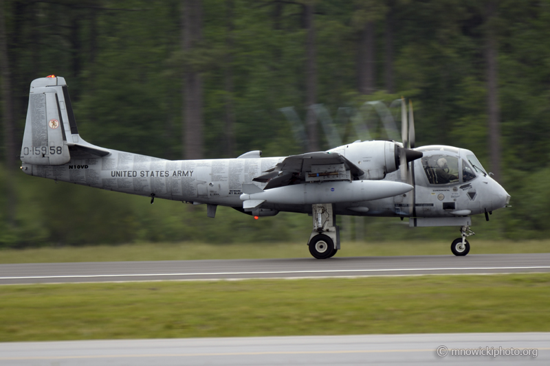 _D74640.jpg - Grumman OV-1D Mohawk C/N 162C, N10VD  (4)