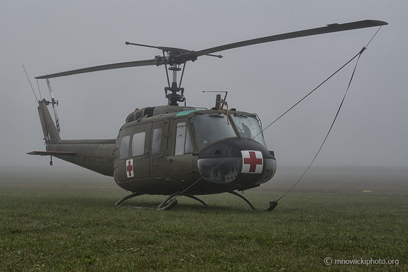 _D717053 copy.jpg - BELL UH-1H  C/N 70-16426   N426HF  (2)