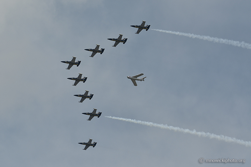 _D717217 copy.jpg - Breitling Jet Team and Mig-17PF