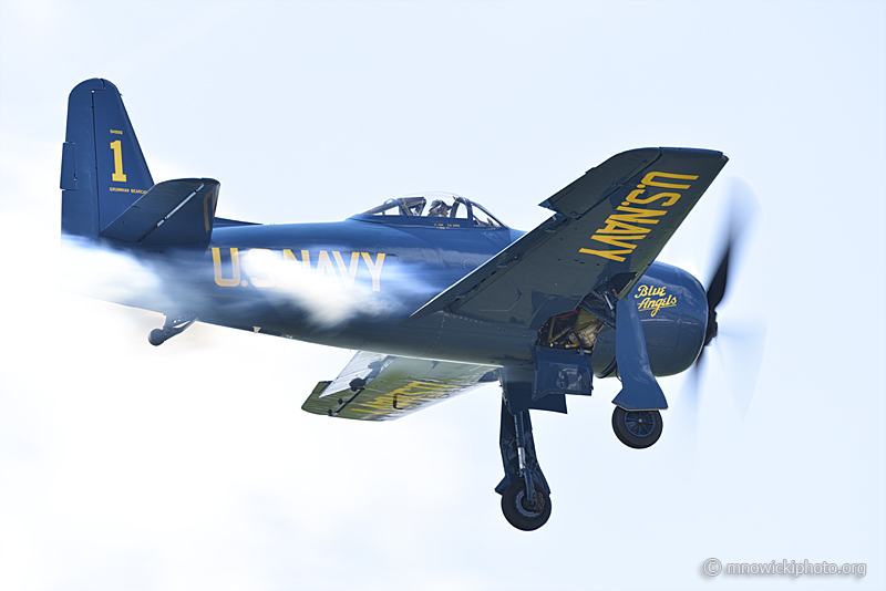 _DOS5788 copy.jpg - Grumman F8F-2 Bearcat "Blue Angels" C/N 121776, N68RW  (2)