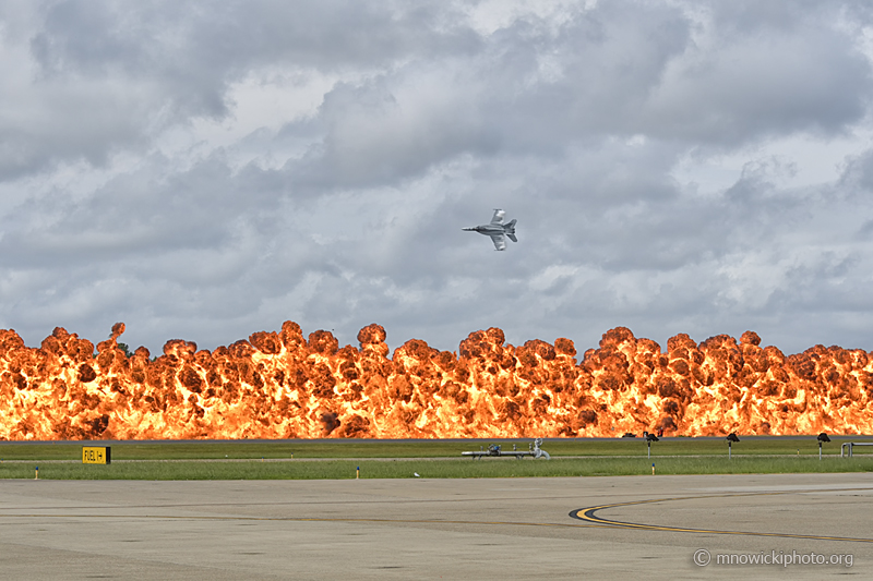 _DPI7700 copy.jpg - F/A-18F Super Hornet 166622 AD-265 and huge fire wall