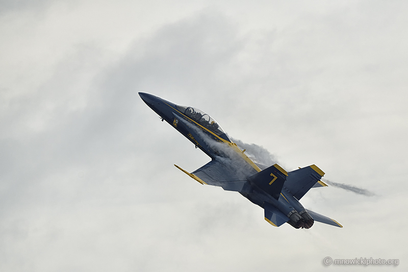 _D855621 copy.jpg - F-18  Blue Angels  (2)