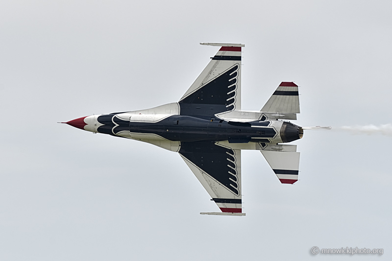 _DPI8255 copy.jpg - F-16 USAF Thunderbird  (2)