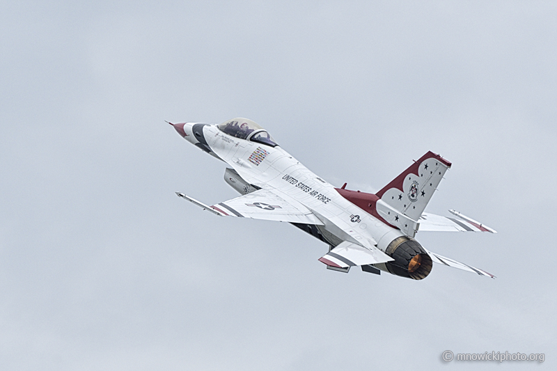 _DPI8292 copy.jpg - F-16 USAF Thunderbird  (3)