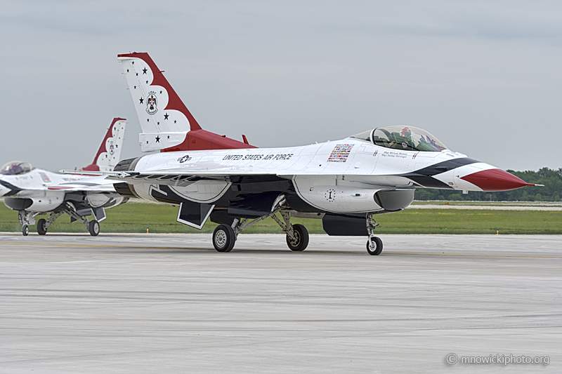 _DPI8297 copy.jpg - F-16 USAF Thunderbird  (4)