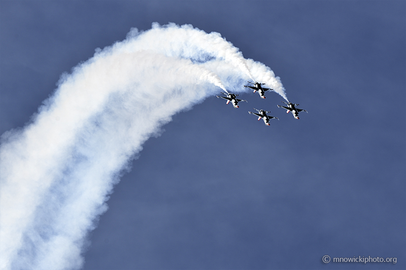 _D855163 copy.jpg - United States Air Force Demo Team "Thunderbirds"  (3)