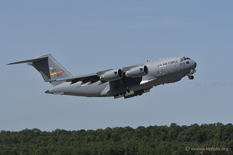 _DPI3838 copy.jpg - C-17A Globemaster 00-0179 take off