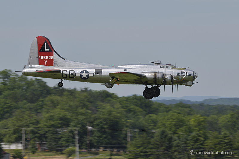 _D858318 copy.jpg - Boeing B-17G Flying Fortress   N3193G