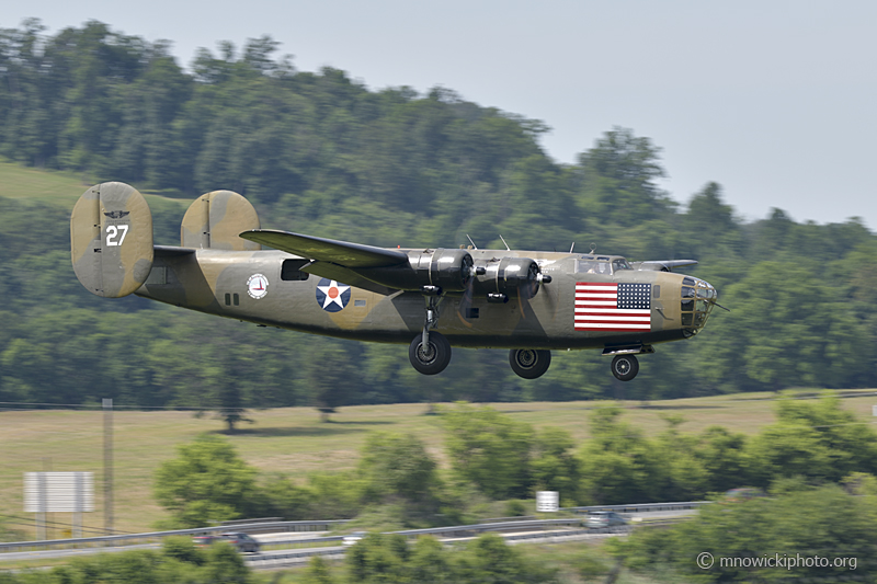 _D858340 copy.jpg - Consolidated Vultee RLB-30 Liberator   N24927  (2)