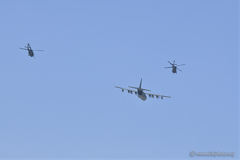 _D858394 copy.jpg - Formation C 130J and UH 60   (2)