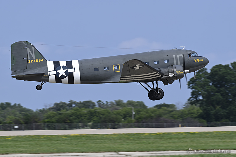 _Z623682 copy.jpg - Douglas DC-3C-S1C3G  C/N 9926, N74589