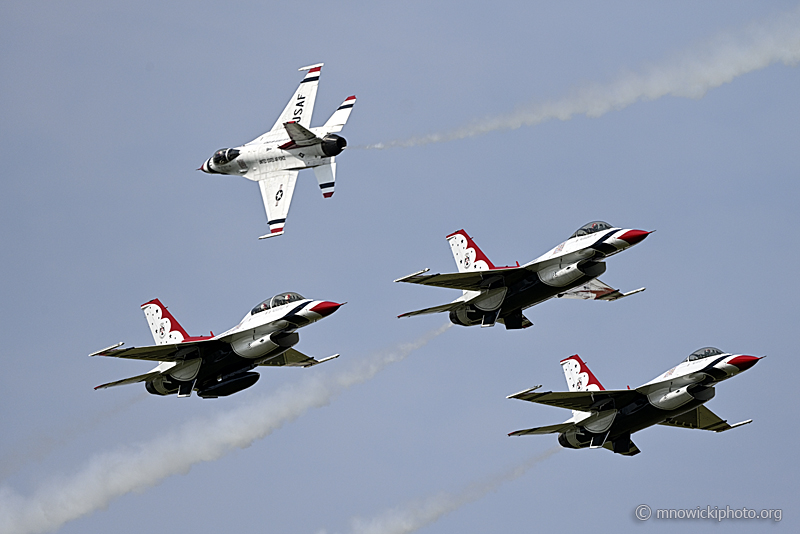 _Z775300 copy.jpg - Thunderbirds