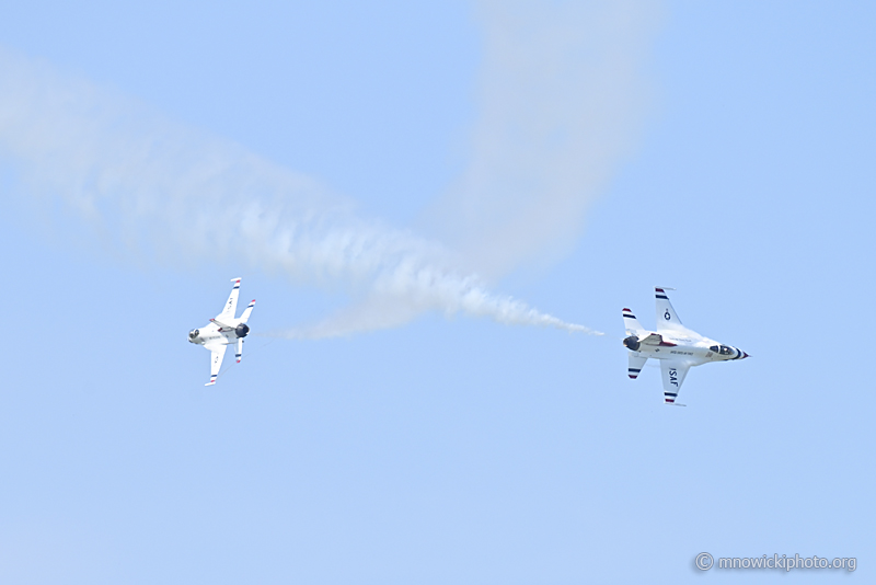 _Z621404 copy.jpg - USAF Demo Team "Thunderbirds"  (2)