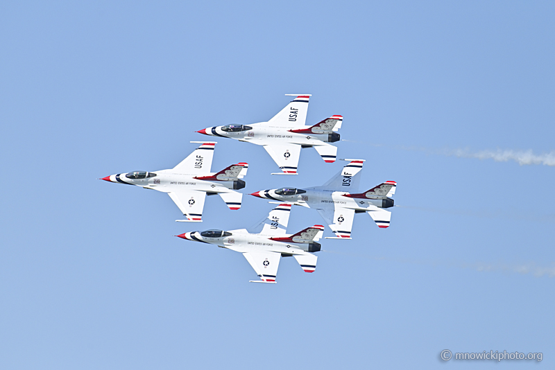 _Z621418 copy.jpg - USAF Demo Team "Thunderbirds"