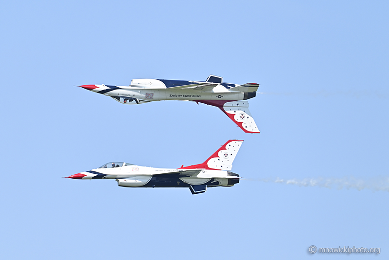 _Z621423 copy.jpg - USAF Demo Team "Thunderbirds"  (3)