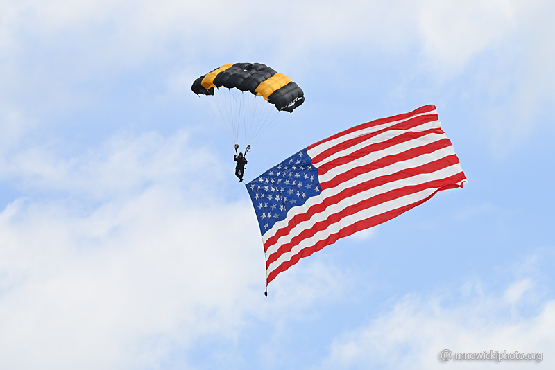 _Z621602 copy.jpg - The United States Army Parachute Team, nicknamed the Golden Knights