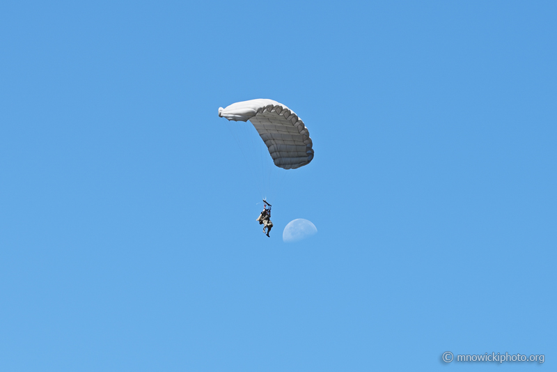 Z62_8344 copy.jpg - US Navy EOD Jump Team  (2)