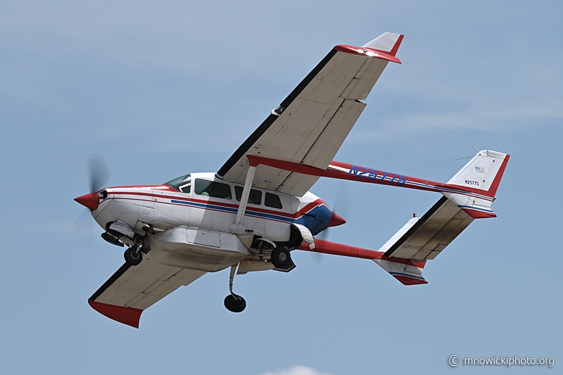 Z62_0087 copy.jpg - Cessna 337C Super Skymaster C/N 337-0877, N2577S