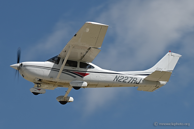 Z62_1652 copy.jpg - Cessna 182S Skylane C/N 18280383, N227RJ