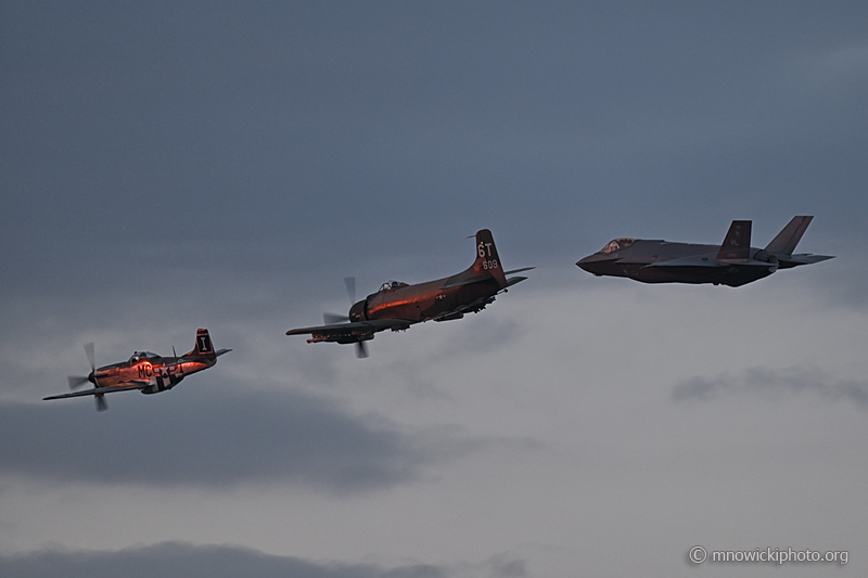 Z62_2475 copy.jpg - P-51 Mustang & F-35A Lightning II & Douglas EA-1E Skyraider