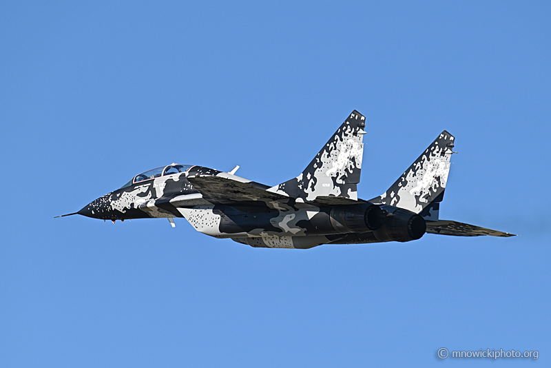 Z62_5534 copy.jpg - 1989 MIKOYAN-GURIVICH DESIGN BUREAU MIG-29UB  N29UB  (3)