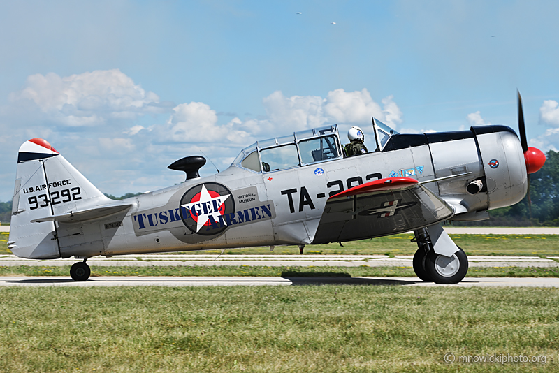 Z77_1314 copy.jpg - North American AT-6G Texan "Tuskegee Airmen" C/N 49-3292, N747JE