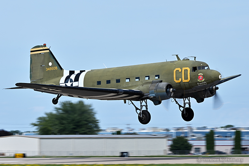 Z77_2827 copy.jpg - Douglas DC-3C-R "Betsy's Biscuit Bomber" C/N 43-48608, N47SJ