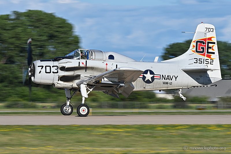 Z77_3980 copy.jpg - Douglas EA-1E Skyraider C/N 55-471DH, N65164  (2)