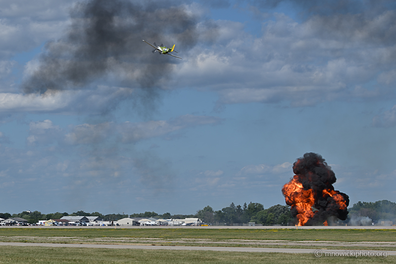 Z77_5196 copy.jpg - North American P-51D Mustang C/N 44-74878, N6306T with pyro effect