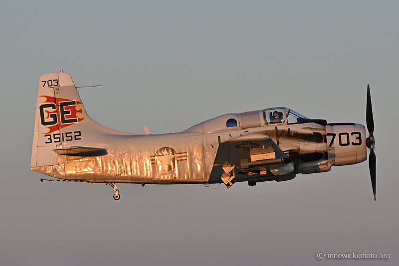 Z77_6628 copy.jpg - Douglas EA-1E Skyraider C/N 55-471DH, N65164  (3)